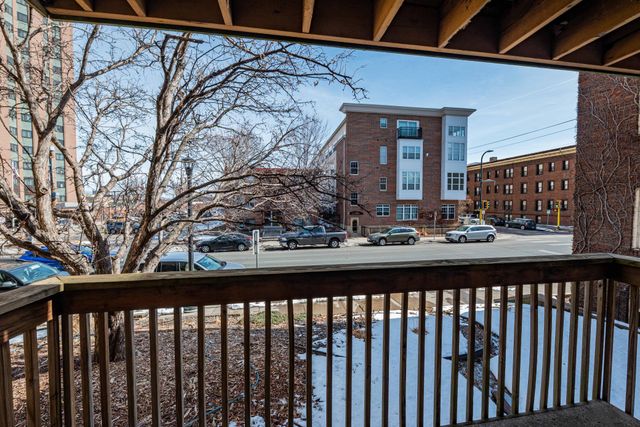 1720 3rd Avenue S 101, Minneapolis, MN 55404