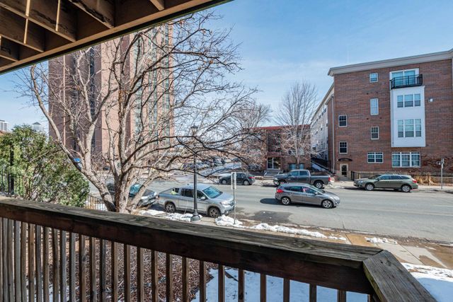 1720 3rd Avenue S 101, Minneapolis, MN 55404