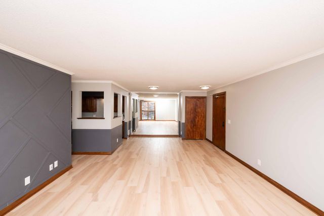 1720 3rd Avenue S 101, Minneapolis, MN 55404