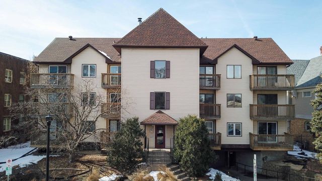 1720 3rd Avenue S 101, Minneapolis, MN 55404