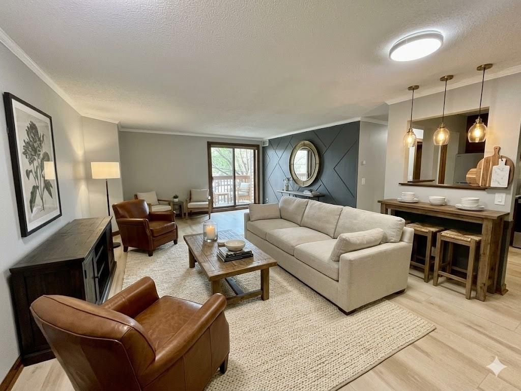 1720 3rd Avenue S 101, Minneapolis, MN 55404