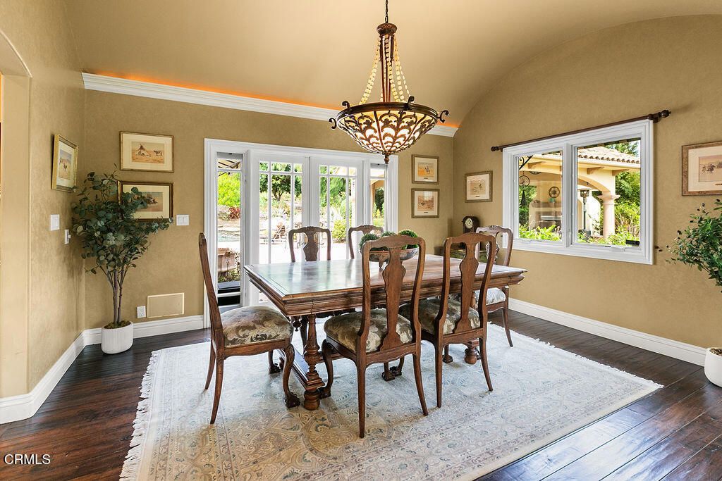 Image 10 of property listing at 10799 E Las Posas Road, Santa Rosa, CA 93012