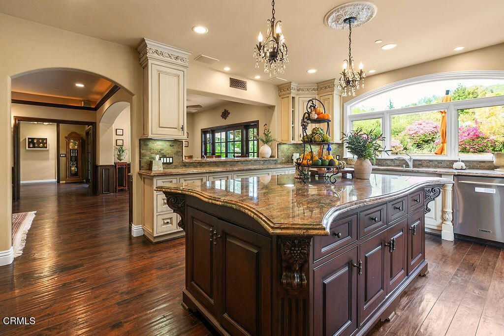 Image 13 of property listing at 10799 E Las Posas Road, Santa Rosa, CA 93012