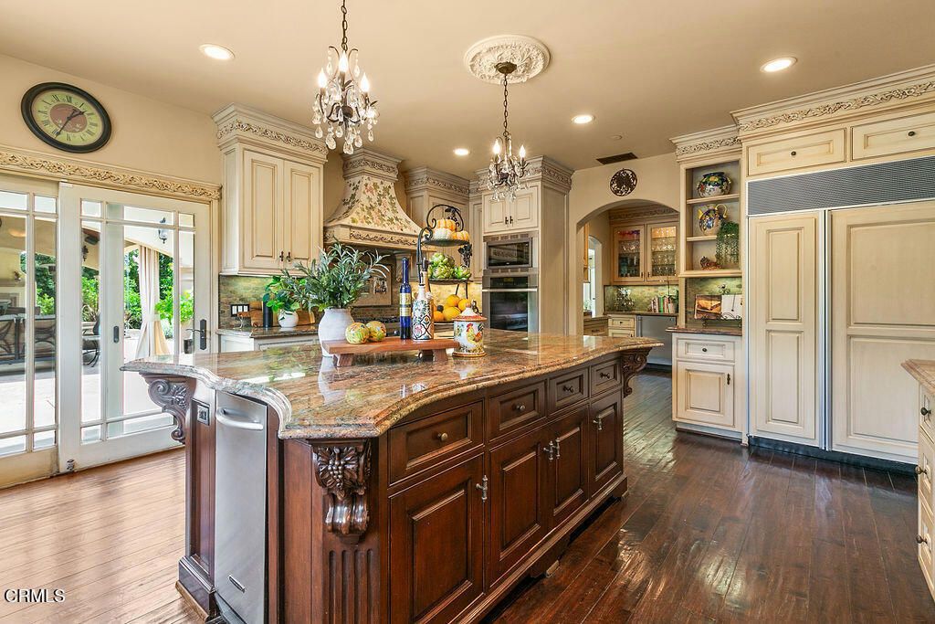 Image 15 of property listing at 10799 E Las Posas Road, Santa Rosa, CA 93012