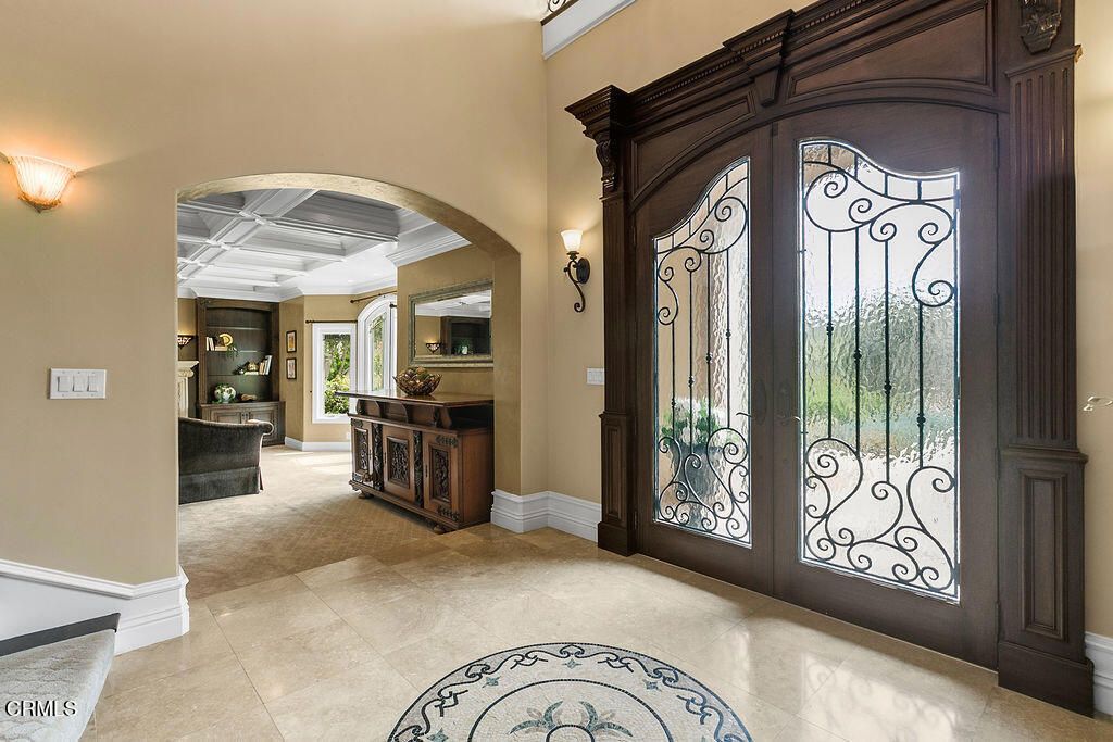 Image 4 of property listing at 10799 E Las Posas Road, Santa Rosa, CA 93012