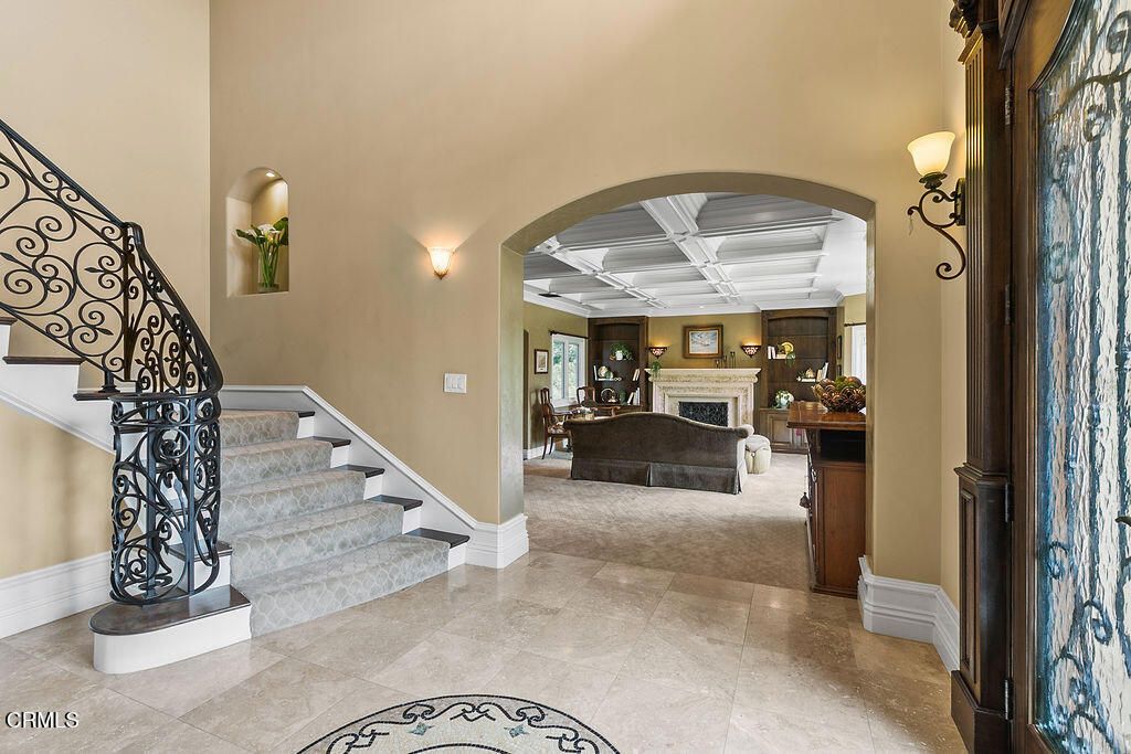 Image 5 of property listing at 10799 E Las Posas Road, Santa Rosa, CA 93012