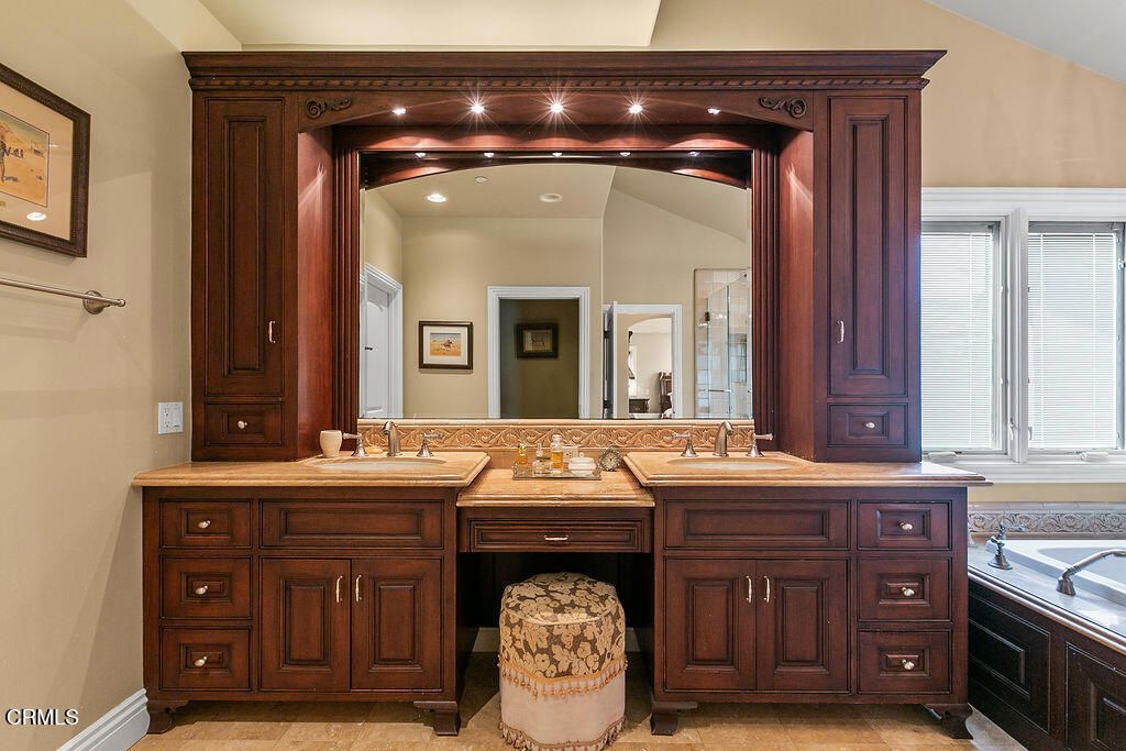 Image 58 of property listing at 10799 E Las Posas Road, Santa Rosa, CA 93012