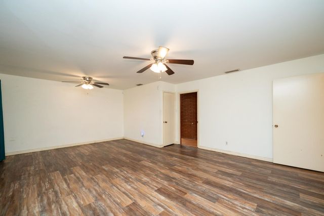 405 Hillside St., Kilgore, TX 75662