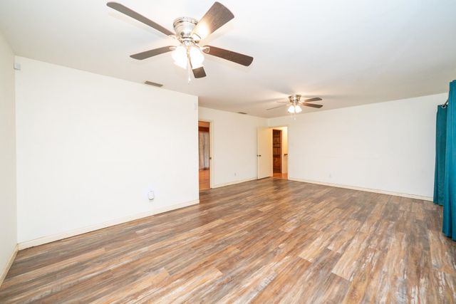 405 Hillside St., Kilgore, TX 75662