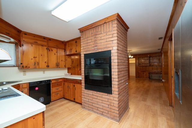 405 Hillside St., Kilgore, TX 75662