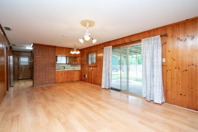 405 Hillside St., Kilgore, TX 75662