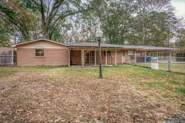 405 Hillside St., Kilgore, TX 75662