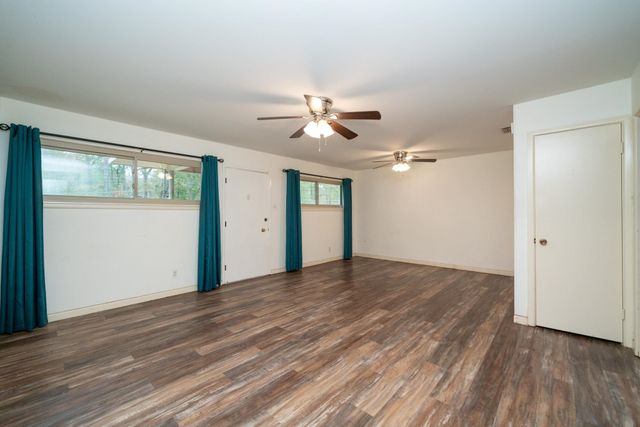 405 Hillside St., Kilgore, TX 75662