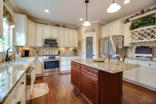 155 Clearsprings Drive, Springboro, OH 45066