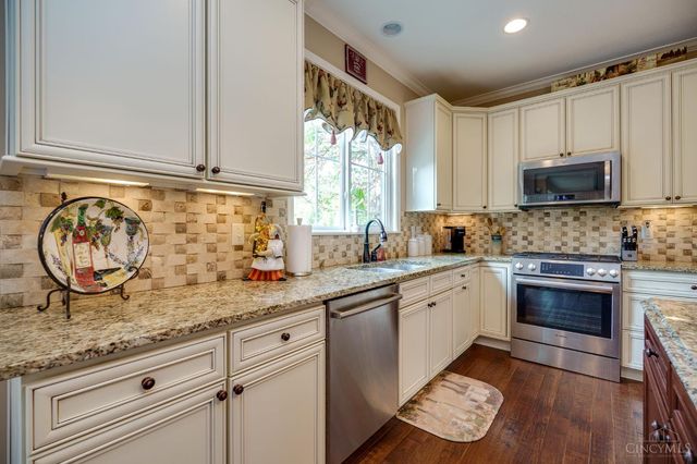 155 Clearsprings Drive, Springboro, OH 45066