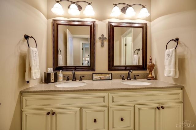 155 Clearsprings Drive, Springboro, OH 45066