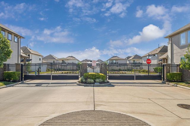 4020 Starbright Street, Houston, TX 77018