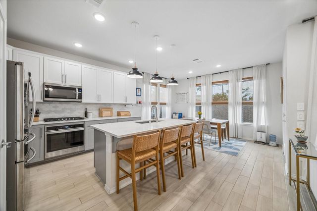 4020 Starbright Street, Houston, TX 77018