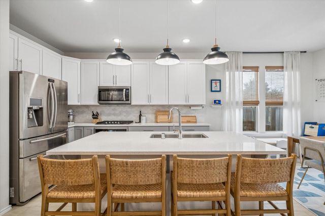 4020 Starbright Street, Houston, TX 77018