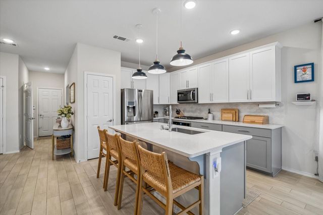 4020 Starbright Street, Houston, TX 77018
