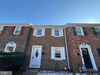534 OLDE GREENWICH CIR, Fredericksburg, VA 22408
