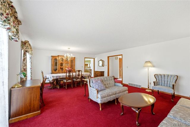 222 Warner Road, Lancaster, NY 14086