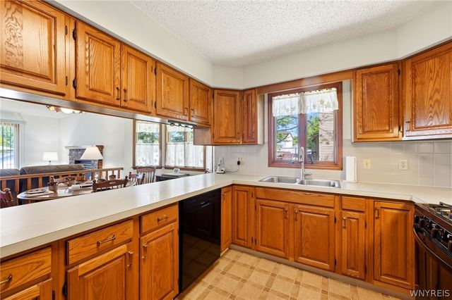 222 Warner Road, Lancaster, NY 14086