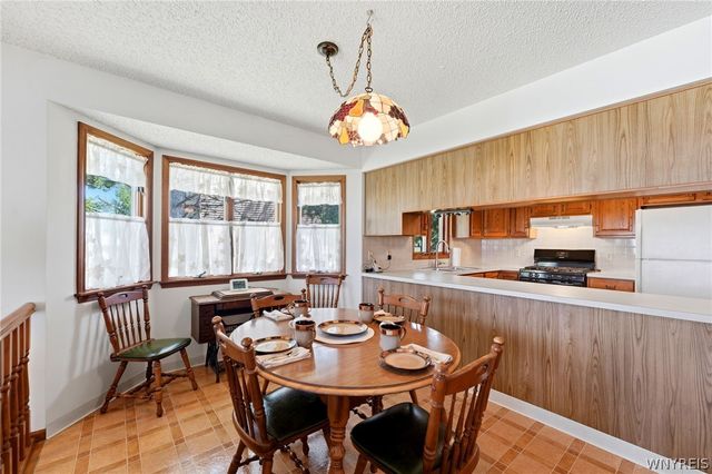 222 Warner Road, Lancaster, NY 14086