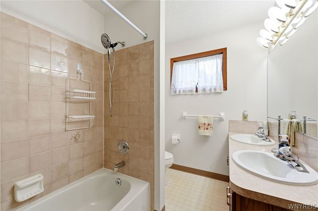 222 Warner Road, Lancaster, NY 14086