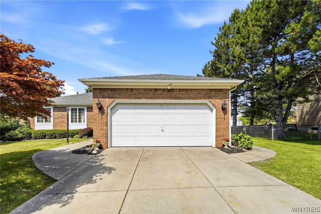 222 Warner Road, Lancaster, NY 14086