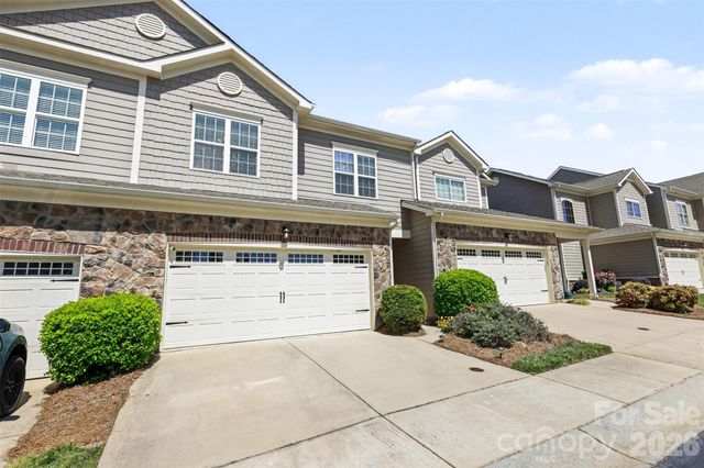 2020 Cramer Place Court, Cramerton, NC 28032