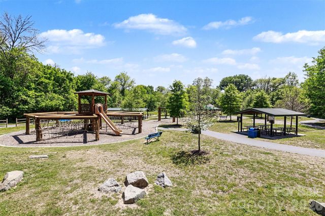 2020 Cramer Place Court, Cramerton, NC 28032