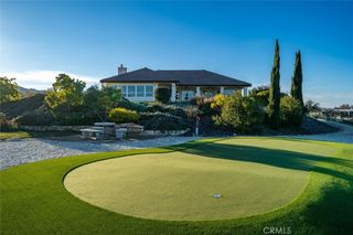 5495 Vista Serrano, Paso Robles, CA 93446