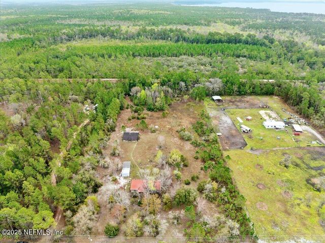 100 KENWOOD BOAT RAMP Road, Interlachen, FL 32148