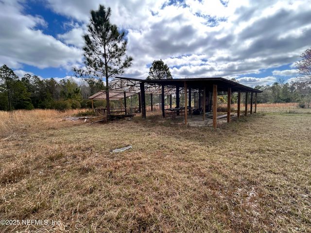 100 KENWOOD BOAT RAMP Road, Interlachen, FL 32148