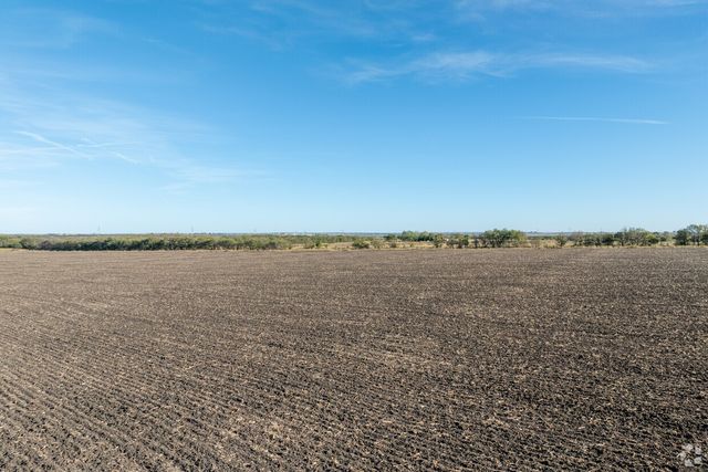1229 HCR-3112, Abbott, TX 76621