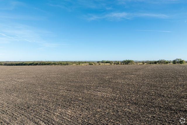 1229 HCR-3112, Abbott, TX 76621