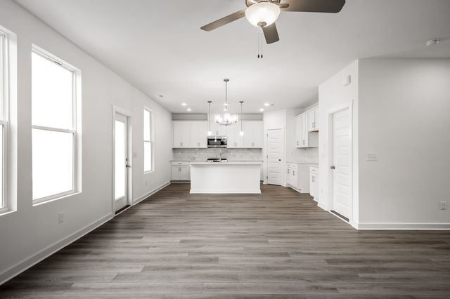 8004 Netterfield Drive, White House, TN 37188