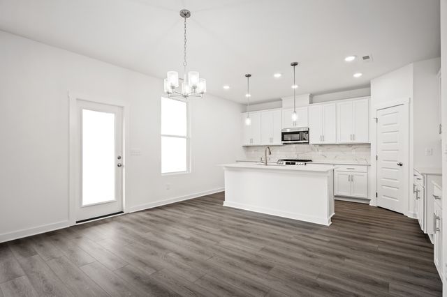 8004 Netterfield Drive, White House, TN 37188