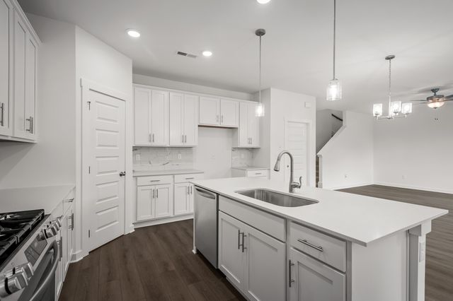 8004 Netterfield Drive, White House, TN 37188