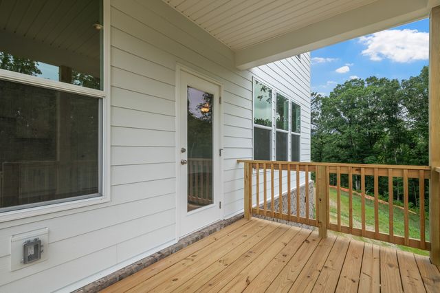 8004 Netterfield Drive, White House, TN 37188