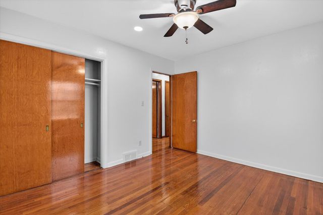 18759 Huntington Avenue, Harper Woods City, MI 48225