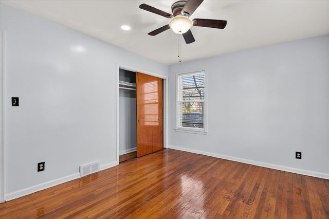 18759 Huntington Avenue, Harper Woods City, MI 48225
