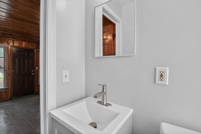 18759 Huntington Avenue, Harper Woods City, MI 48225