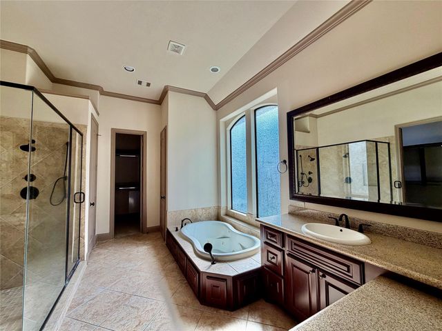 6223 Duke Trail Lane, Sugar Land, TX 77479