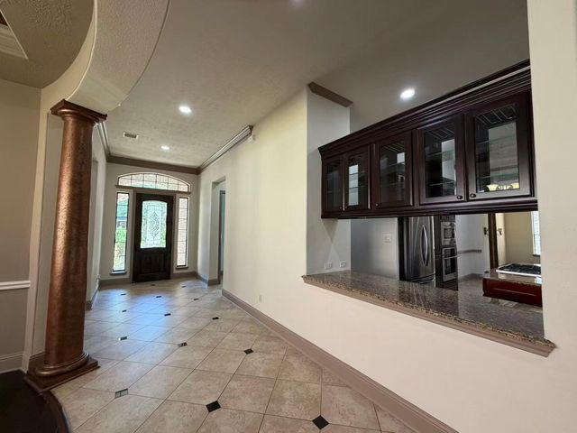 6223 Duke Trail Lane, Sugar Land, TX 77479