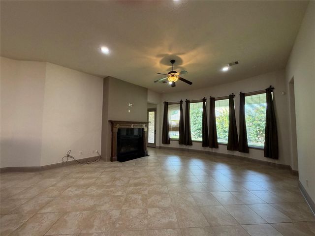 6223 Duke Trail Lane, Sugar Land, TX 77479