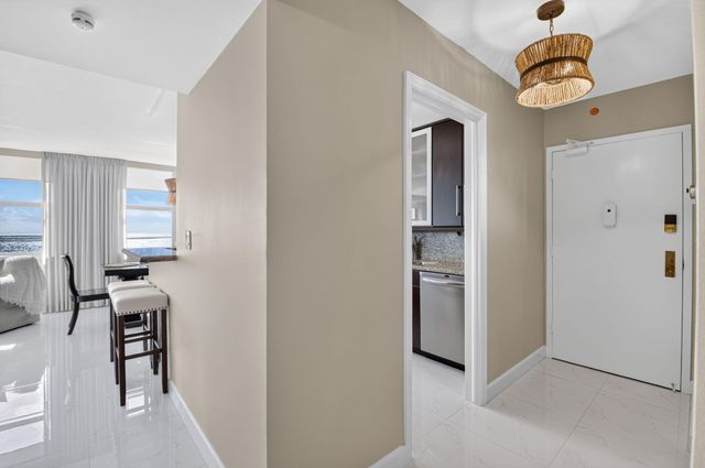 2121 N Ocean Boulevard 1008E, Boca Raton, FL 33431