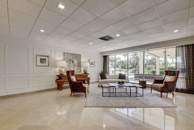 2121 N Ocean Boulevard 1008E, Boca Raton, FL 33431
