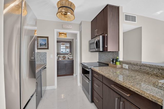 2121 N Ocean Boulevard 1008E, Boca Raton, FL 33431